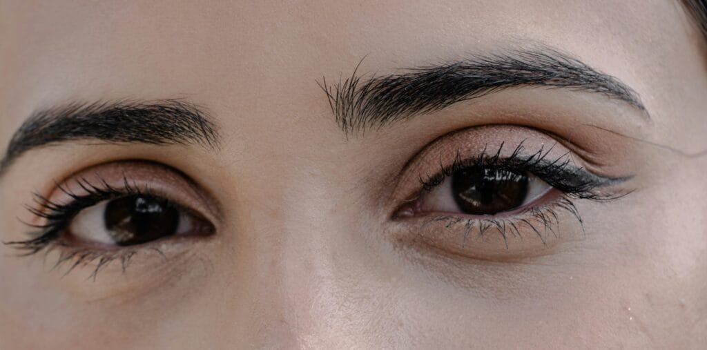 Luxury eye creams and serums flatlay – best eye creams 2025